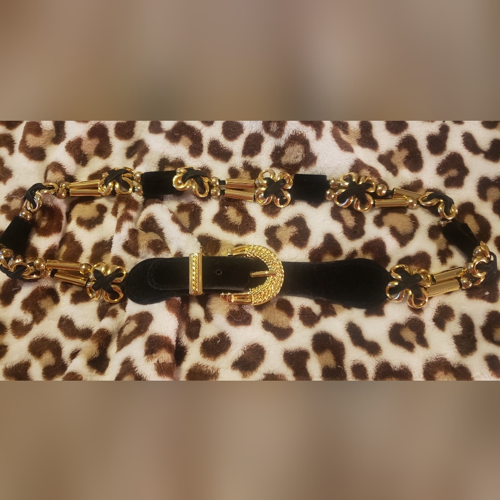 Elegant Belt. Like new M/L